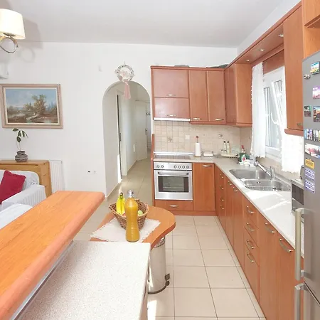 Eleni's House By Corfuescapes Virós